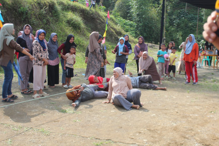 Lomba Tarik Tambang